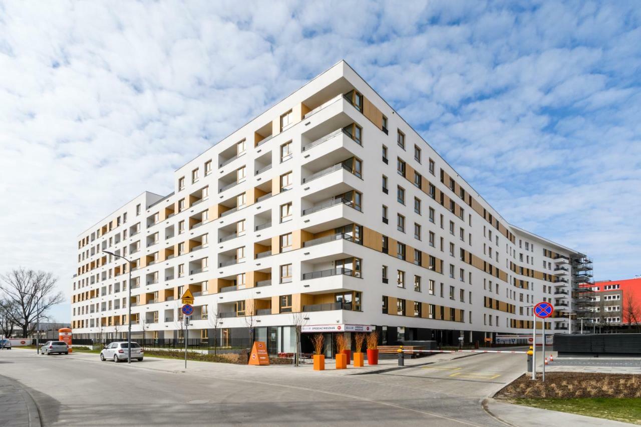 M&R Apartament Airport&Business Premium Komputerowa - Underground Garage - Free Wifi - Netflix - Self Check-In - 5 Min From Chopin Airport وارسو المظهر الخارجي الصورة